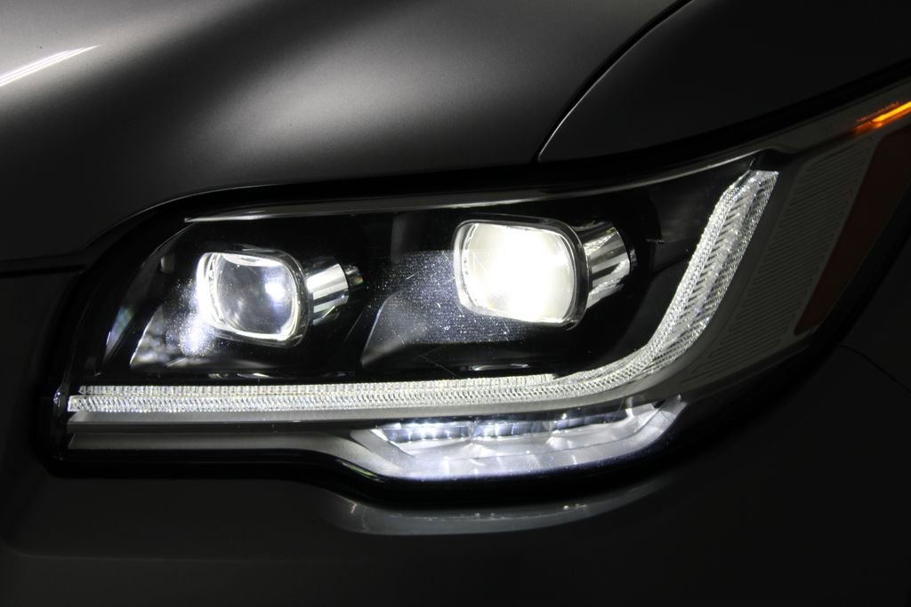 Used 2023 Lincoln Navigator Reserve AWD/4WD image 54