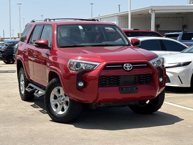 Used 2022 Toyota 4Runner SR5 Premium w/ Moonroof Package AWD/4WD image 2