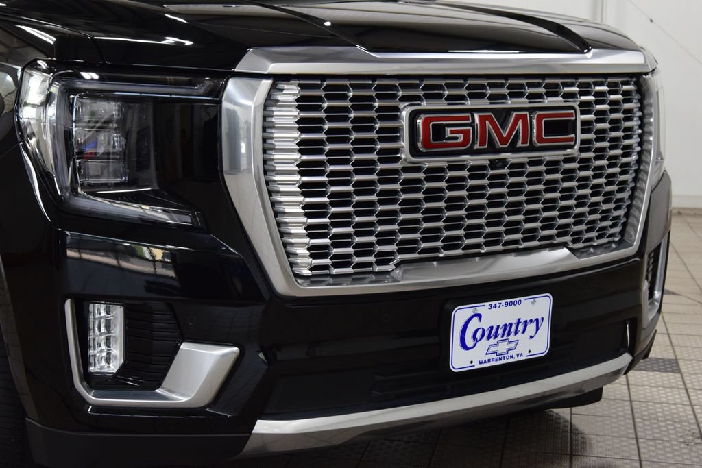 Used 2023 GMC Yukon XL Denali w/ LPO, Floor Liner Package AWD/4WD image 13