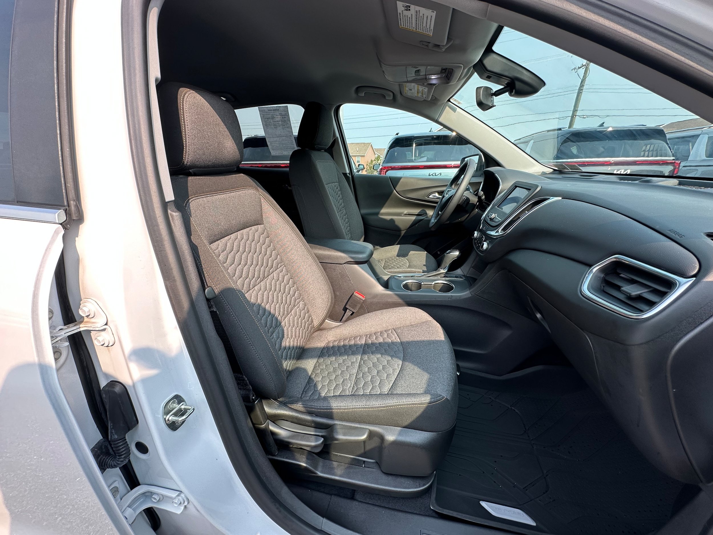 Used 2021 Chevrolet Equinox LT AWD/4WD image 17