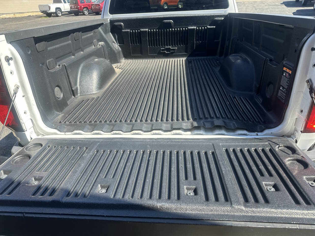 Used 2015 Chevrolet Colorado W/T image 9