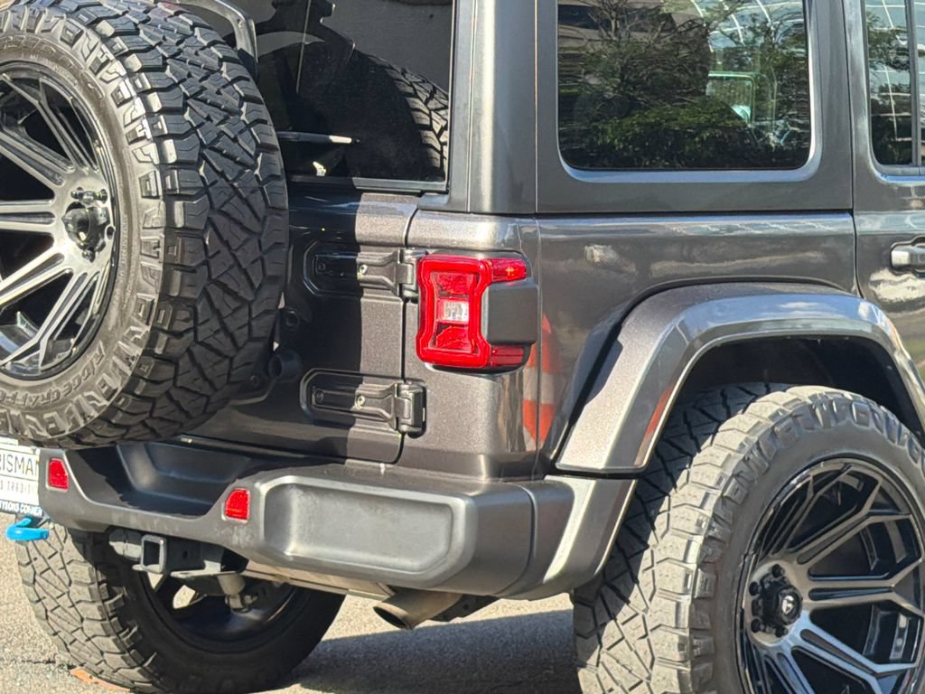 Used 2022 Jeep Wrangler Unlimited Sahara w/ Cold Weather Group AWD/4WD image 4