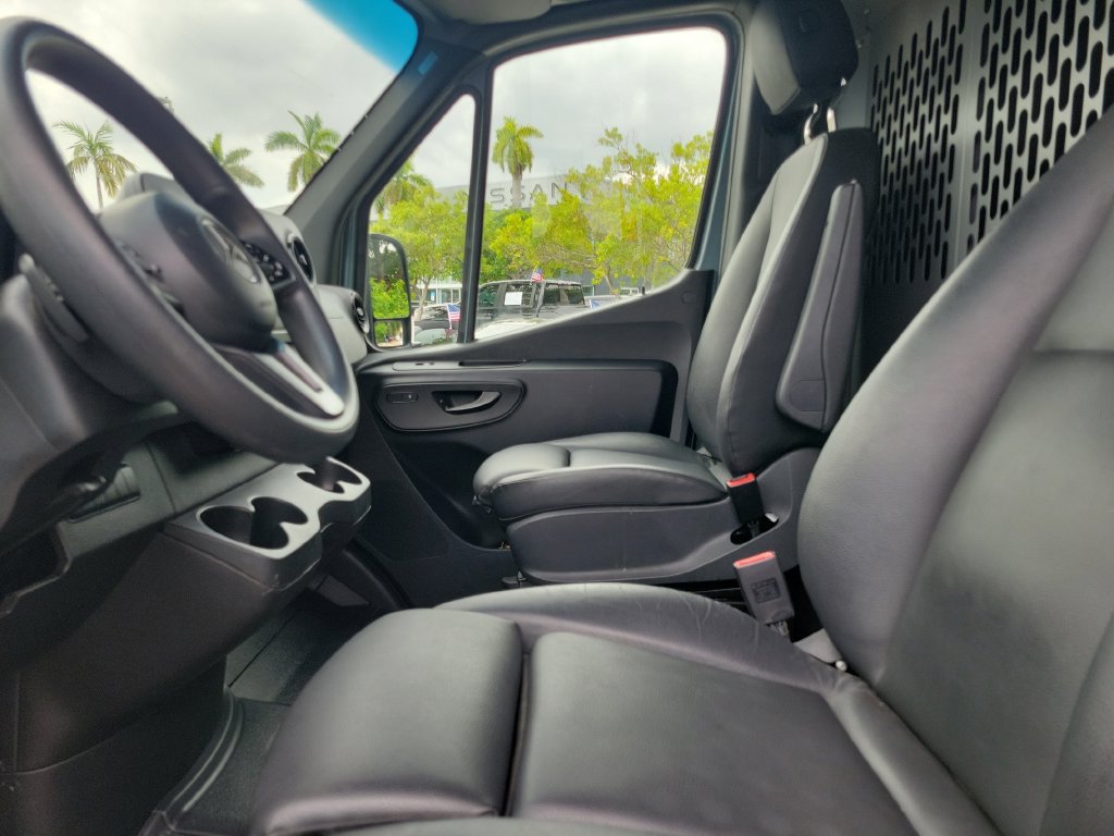 Used 2023 Mercedes-Benz Sprinter 2500 image 20