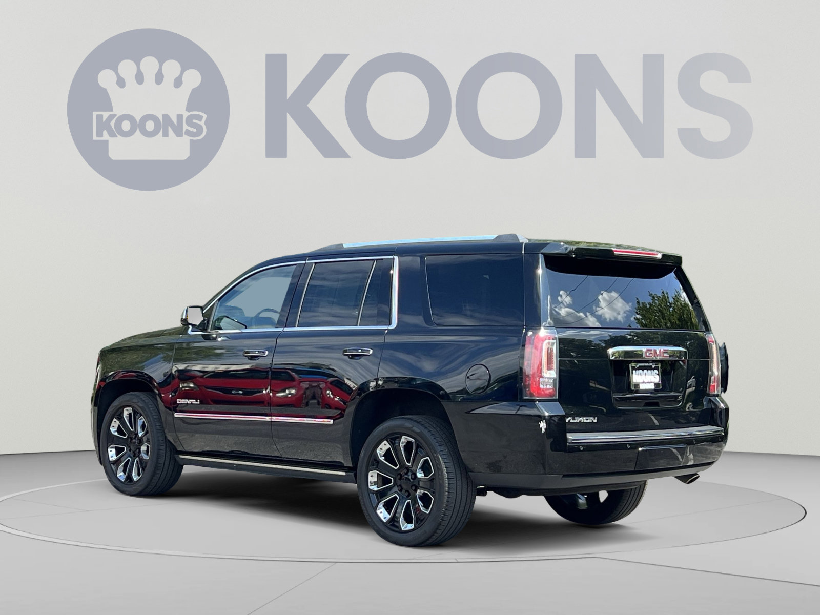 Used 2019 GMC Yukon Denali w/ Denali Ultimate Package AWD/4WD image 7