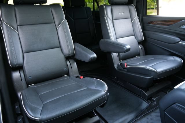 Used 2021 Cadillac Escalade ESV Premium Luxury w/ Performance Package AWD/4WD image 16