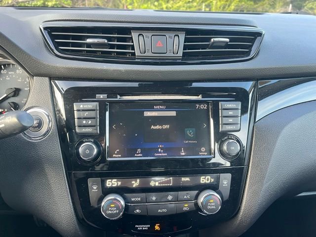 Used 2020 Nissan Rogue Sport SV image 18