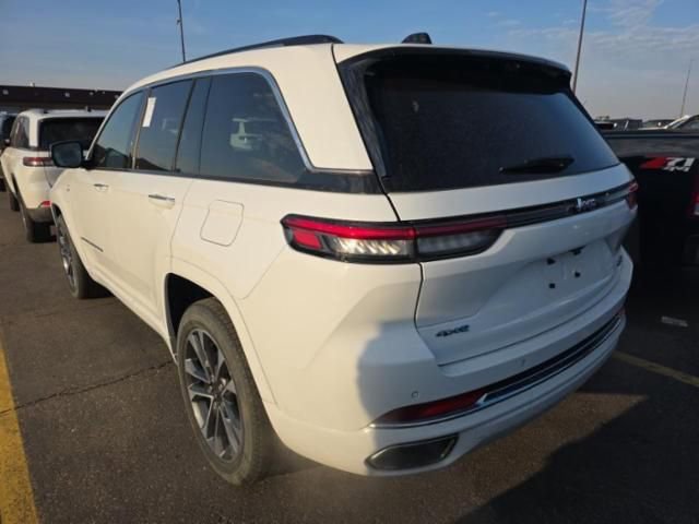 Used 2022 Jeep Grand Cherokee Overland w/ Advanced Protech Group III image 6