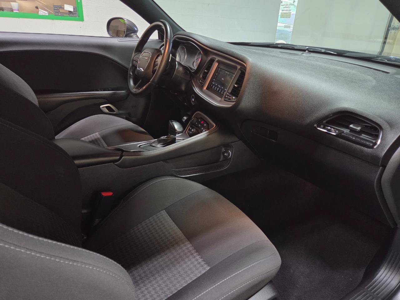 Used 2022 Dodge Challenger GT AWD/4WD image 23