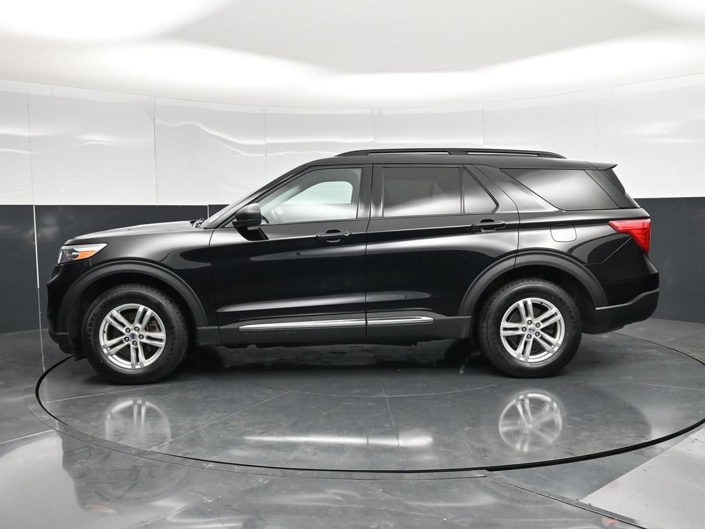 Used 2023 Ford Explorer XLT w/ Equipment Group 202A AWD/4WD image 6