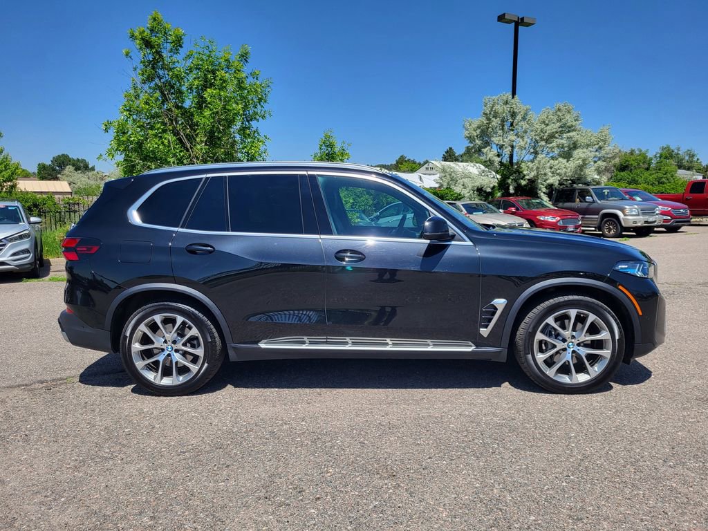 Used 2024 BMW X5 xDrive40i AWD/4WD image 3