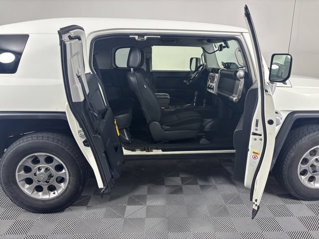 Used 2012 Toyota FJ Cruiser 4WD w/ Convenience Pkg image 22