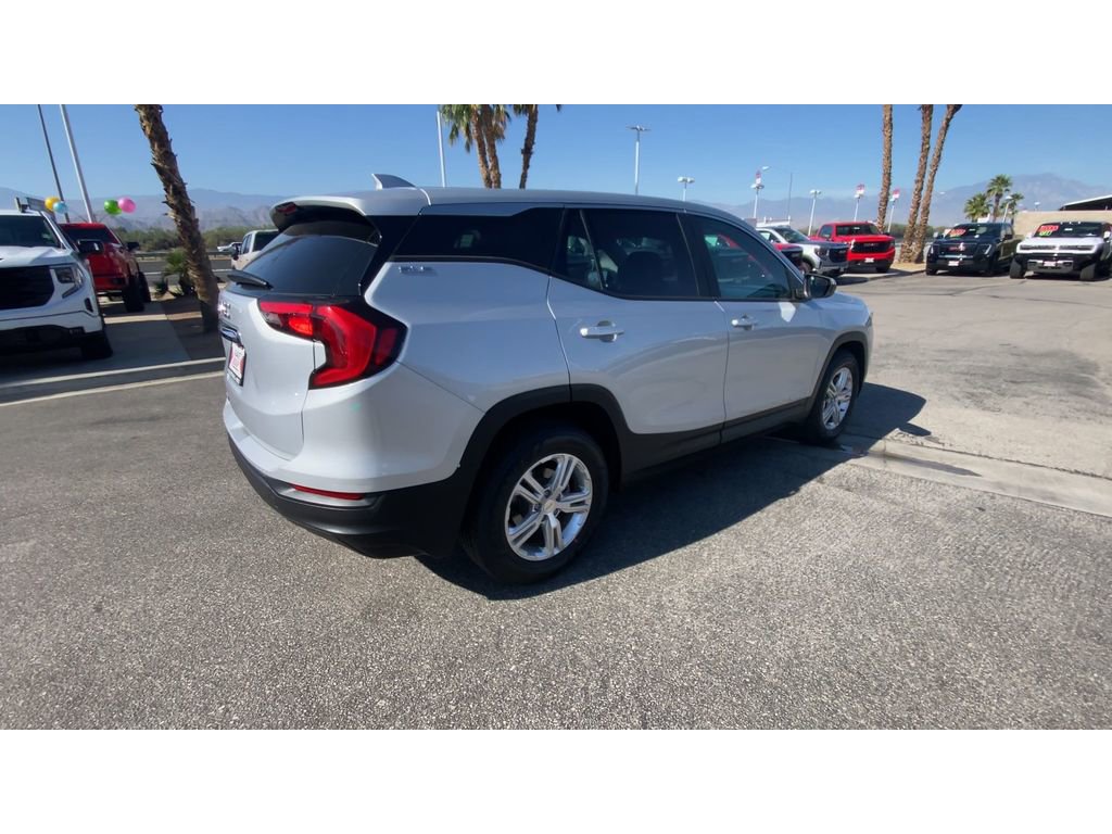 Used 2021 GMC Terrain SLE w/ LPO, Floor Liner Package image 8