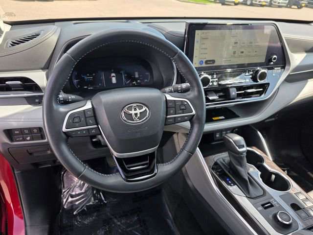 Used 2023 Toyota Highlander Platinum AWD/4WD image 20