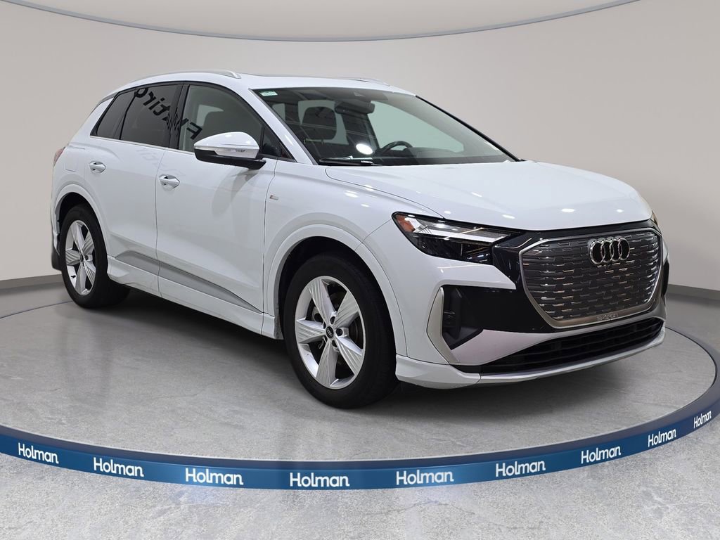 Used 2024 Audi Q4 e-tron Premium w/ Convenience Package image 4