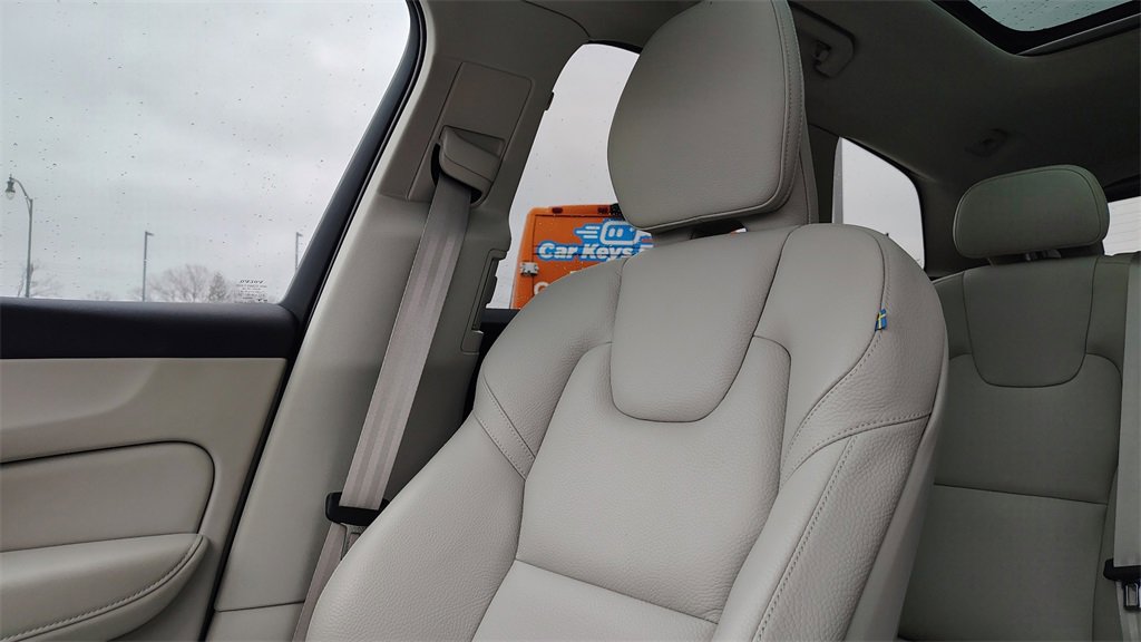 Certified 2023 Volvo XC60 B5 Core w/ Climate Package image 22
