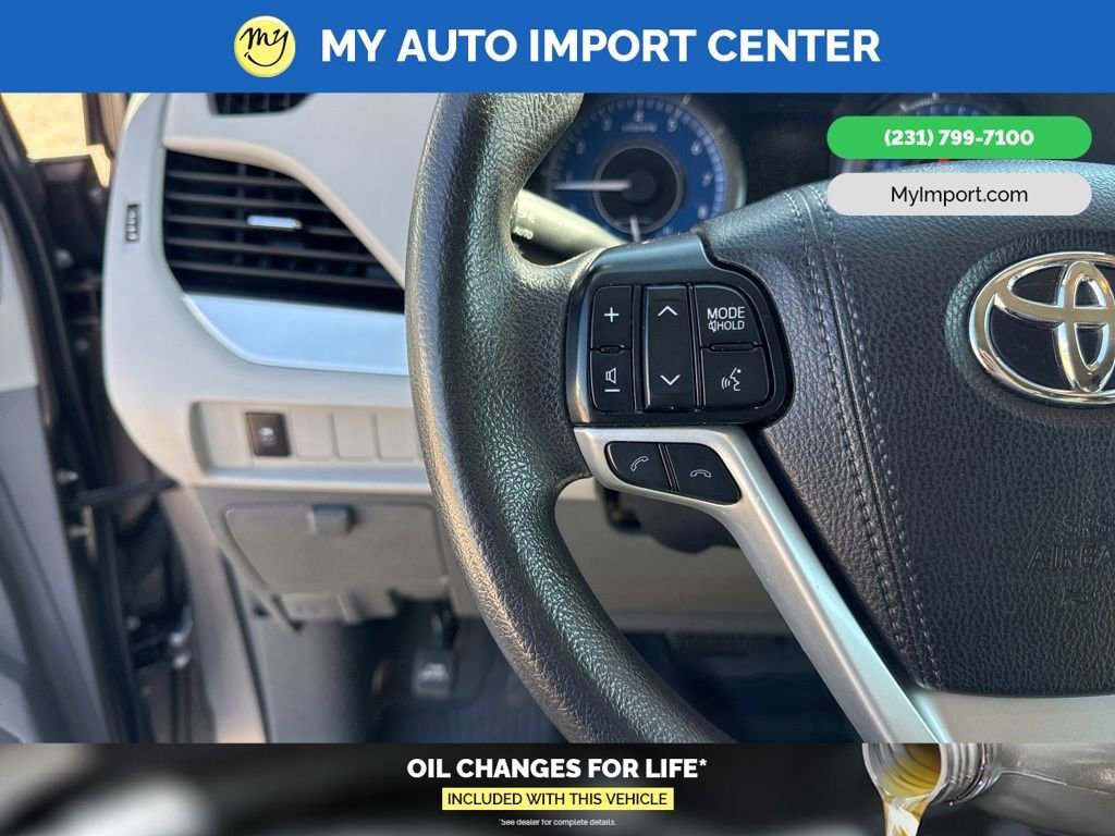 Used 2019 Toyota Sienna LE image 15