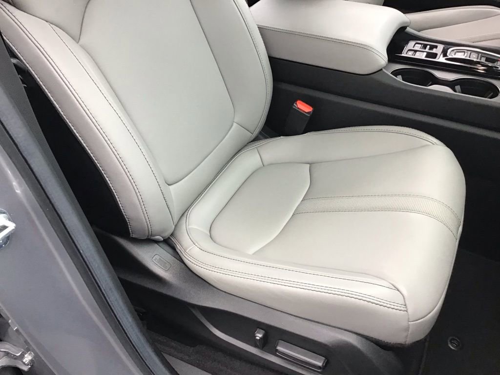 Used 2025 Honda Pilot EX-L image 13