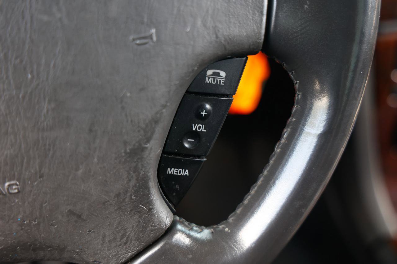 Used 2002 Lincoln LS image 26