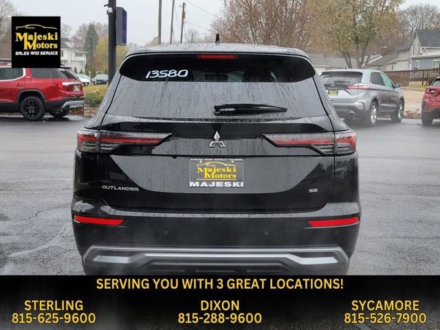 Used 2025 Mitsubishi Outlander SE image 7