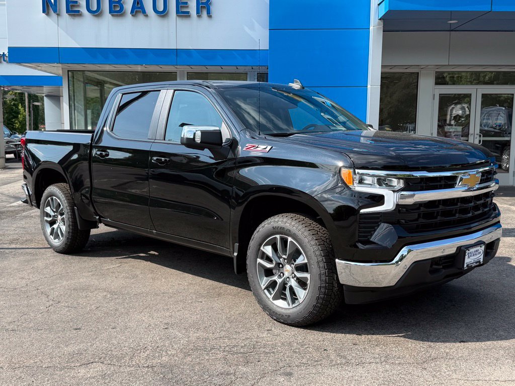 New 2026 Chevrolet Silverado 1500 LT w/ Z71 Off-Road Package AWD/4WD image 3