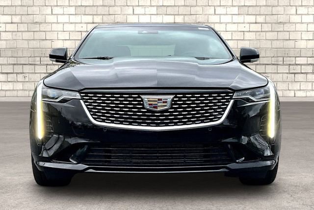 Used 2025 Cadillac CT4 Premium Luxury RWD image 2
