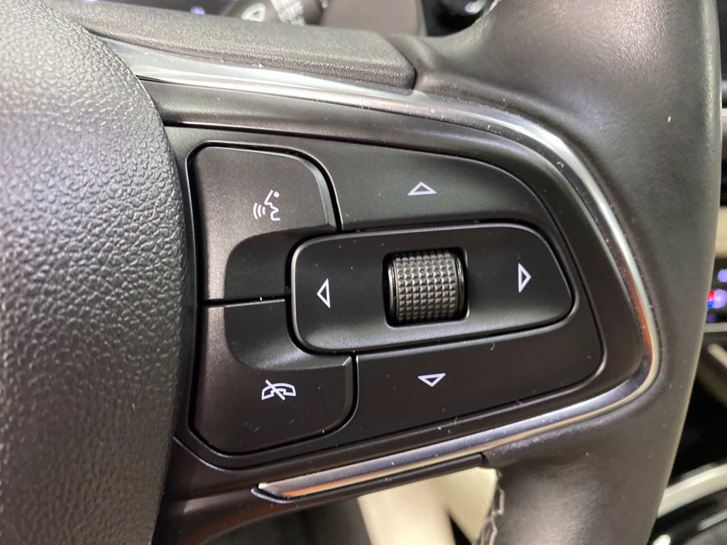 Used 2023 Buick Envision Avenir AWD/4WD image 39