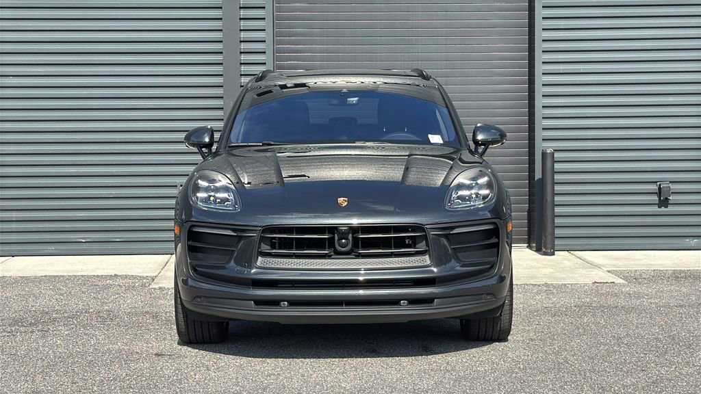 Certified 2025 Porsche Macan image 21