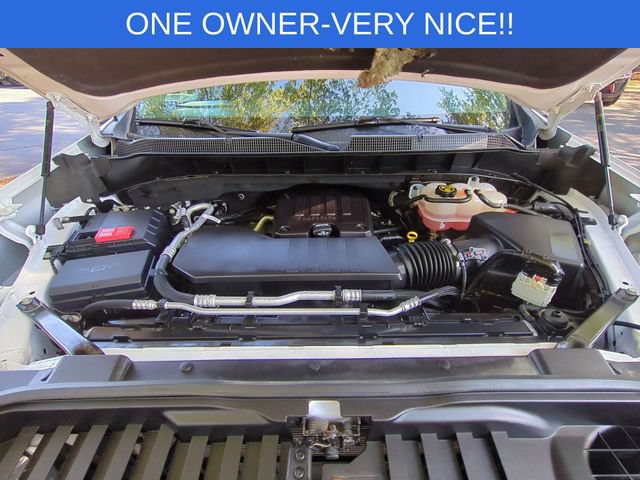 Used 2023 Chevrolet Silverado 1500 LT AWD/4WD image 39