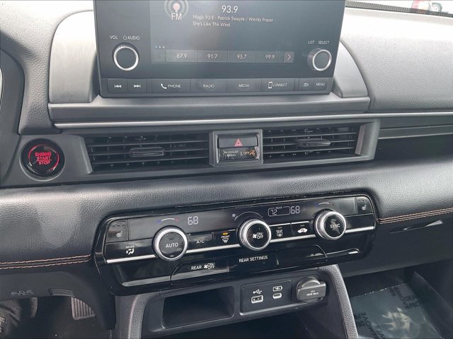 Used 2025 Honda Pilot Sport image 24
