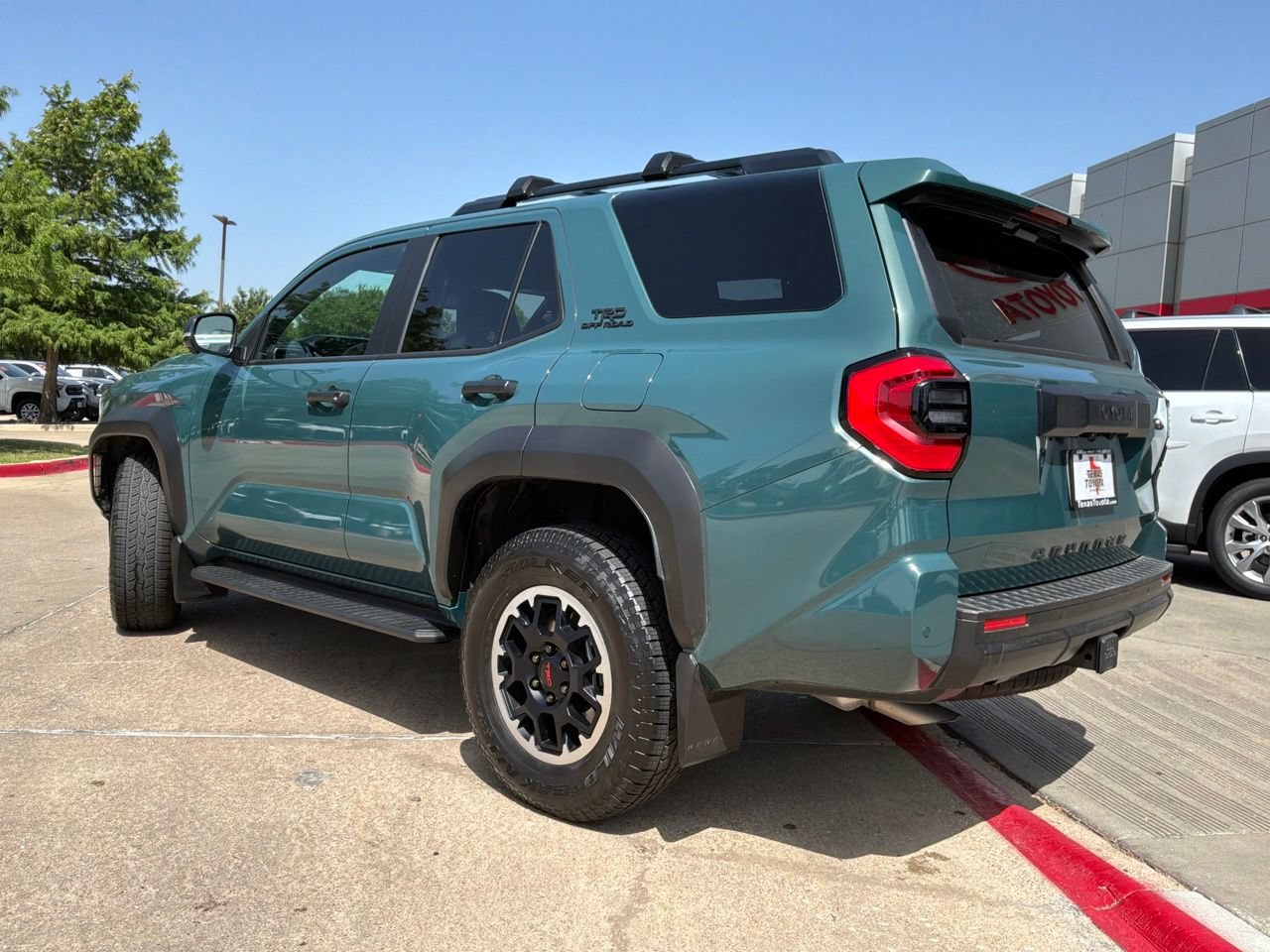 Used 2025 Toyota 4Runner TRD Off-Road Premium w/ Tow Technology Package AWD/4WD image 8