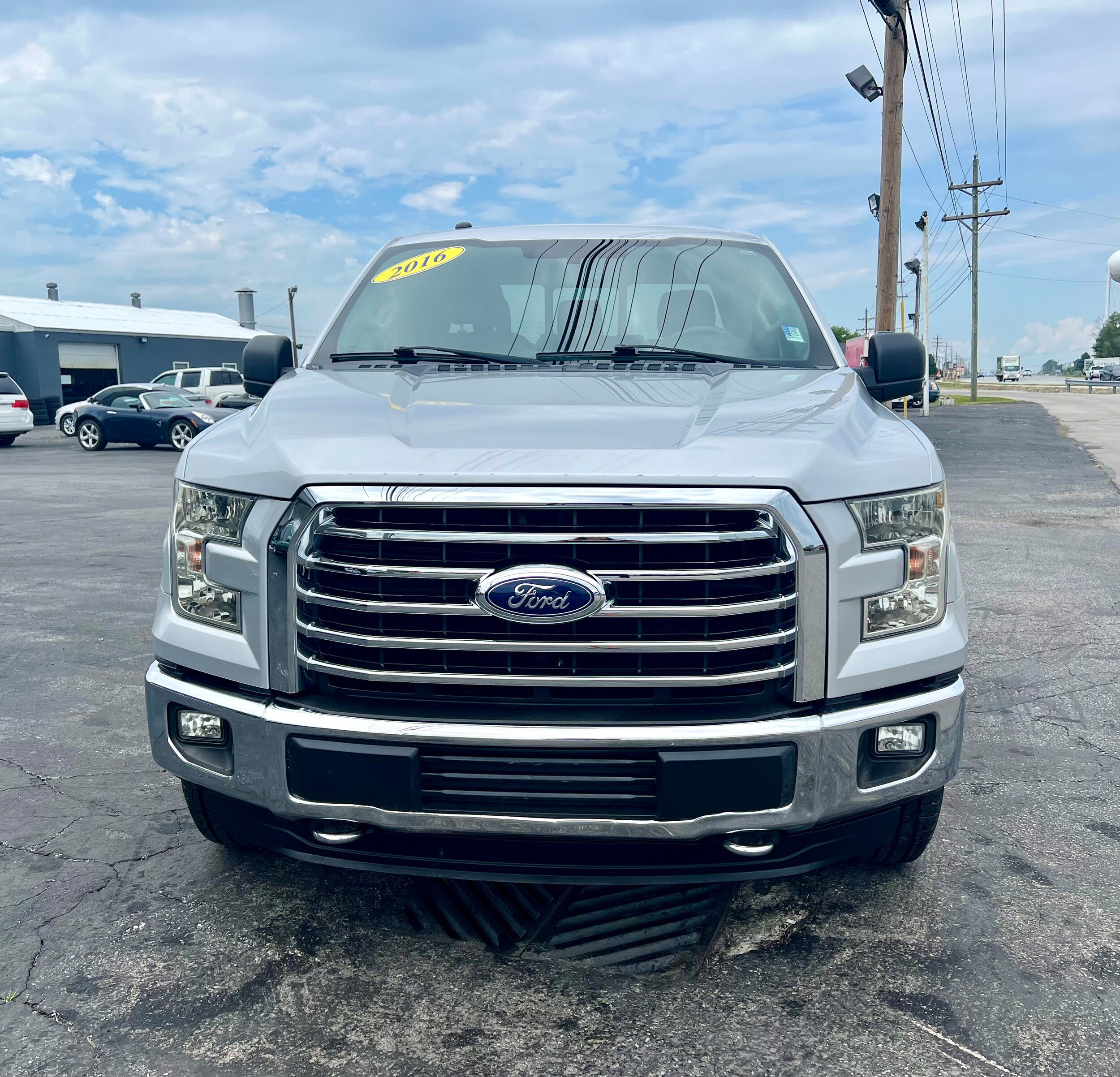 Used 2016 Ford F150 XLT w/ Equipment Group 302A Luxury AWD/4WD image 2