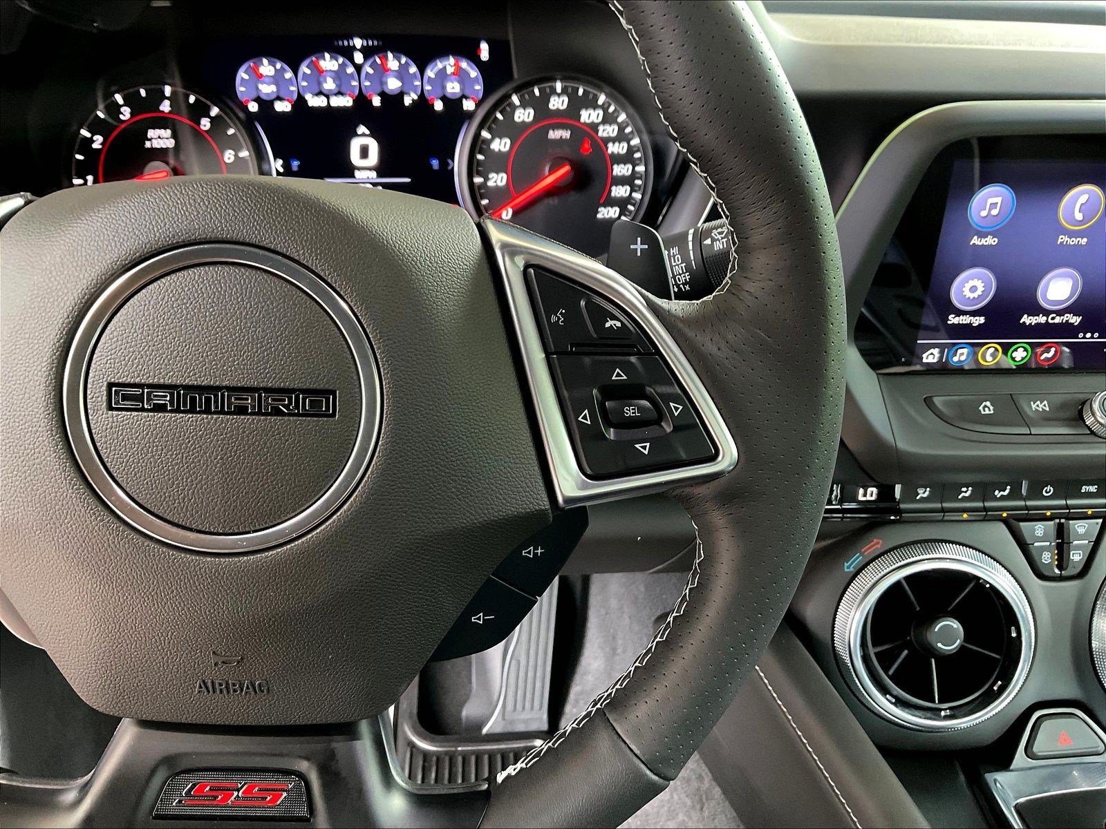 Used 2019 Chevrolet Camaro SS RWD image 11