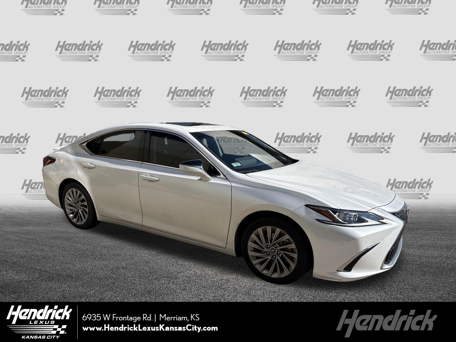 Used 2023 Lexus ES 300h w/ Accessory Package (Z2) FWD image 1