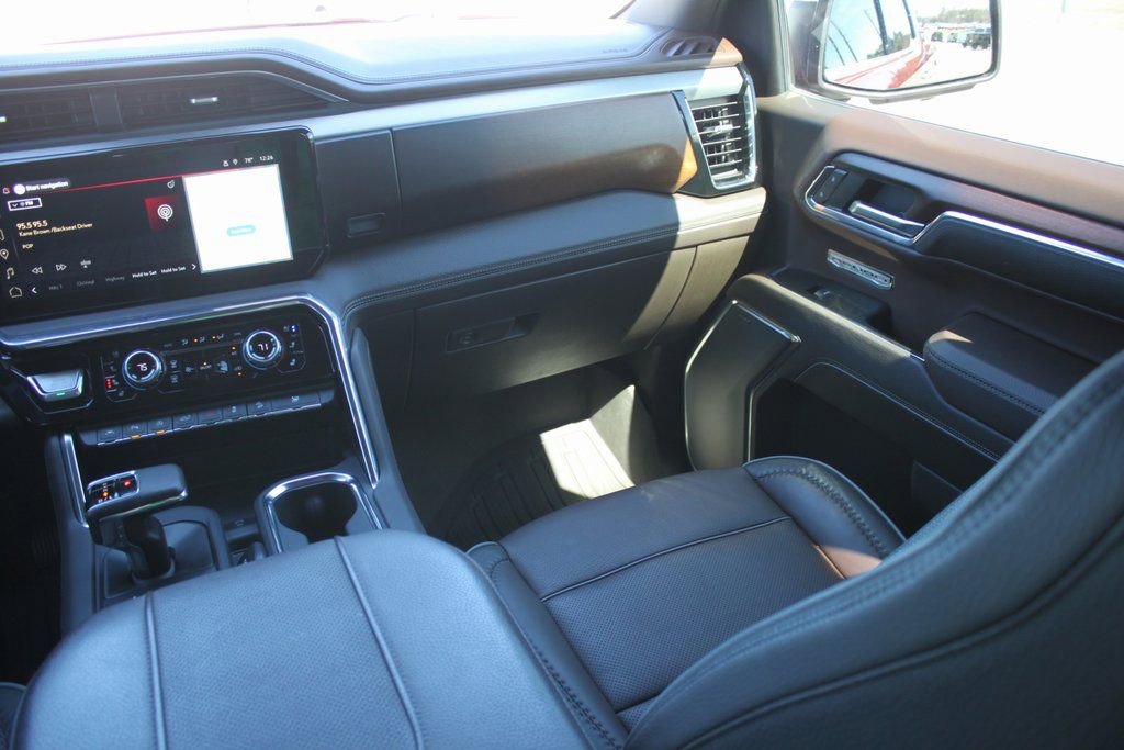 Used 2024 GMC Sierra 1500 Denali AWD/4WD image 7
