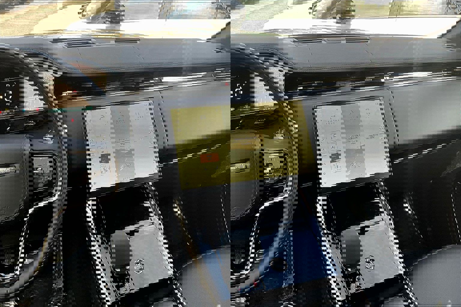 New 2026 Land Rover Range Rover Sport Dynamic SE image 9