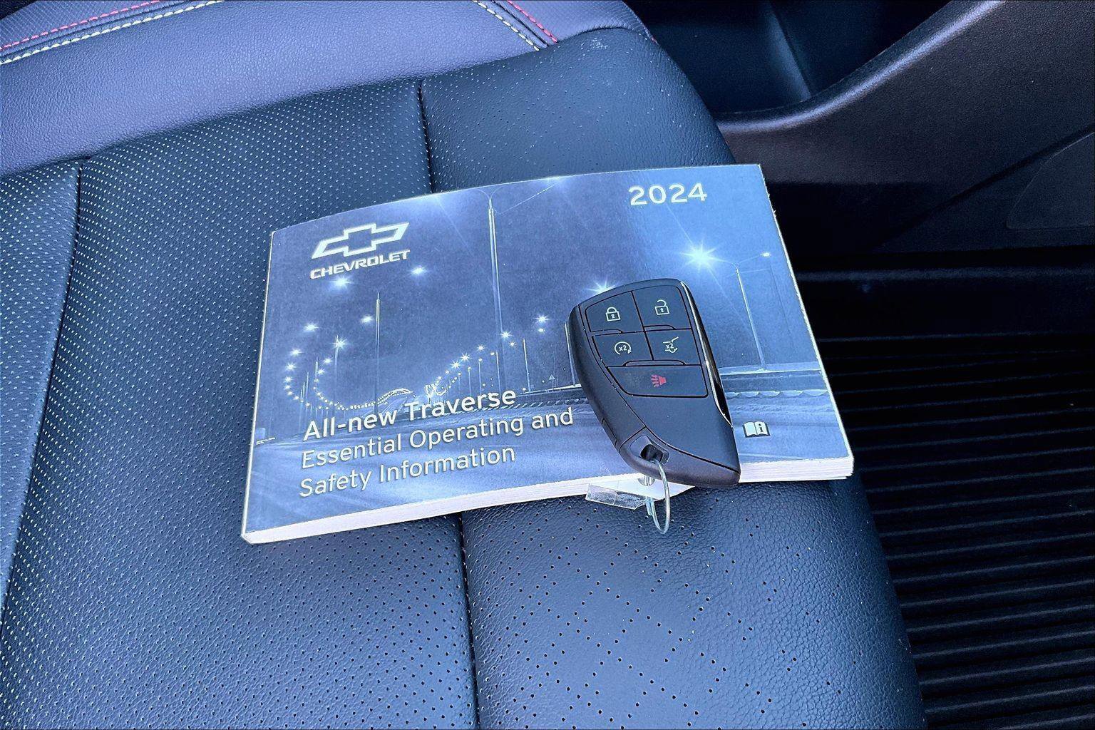 Used 2024 Chevrolet Traverse RS w/ LPO, Floor Liner Package image 12