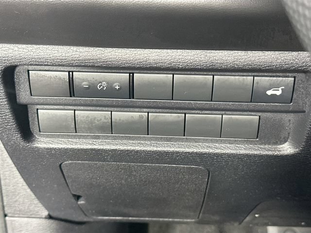 Used 2023 Mitsubishi Outlander SE AWD/4WD image 24