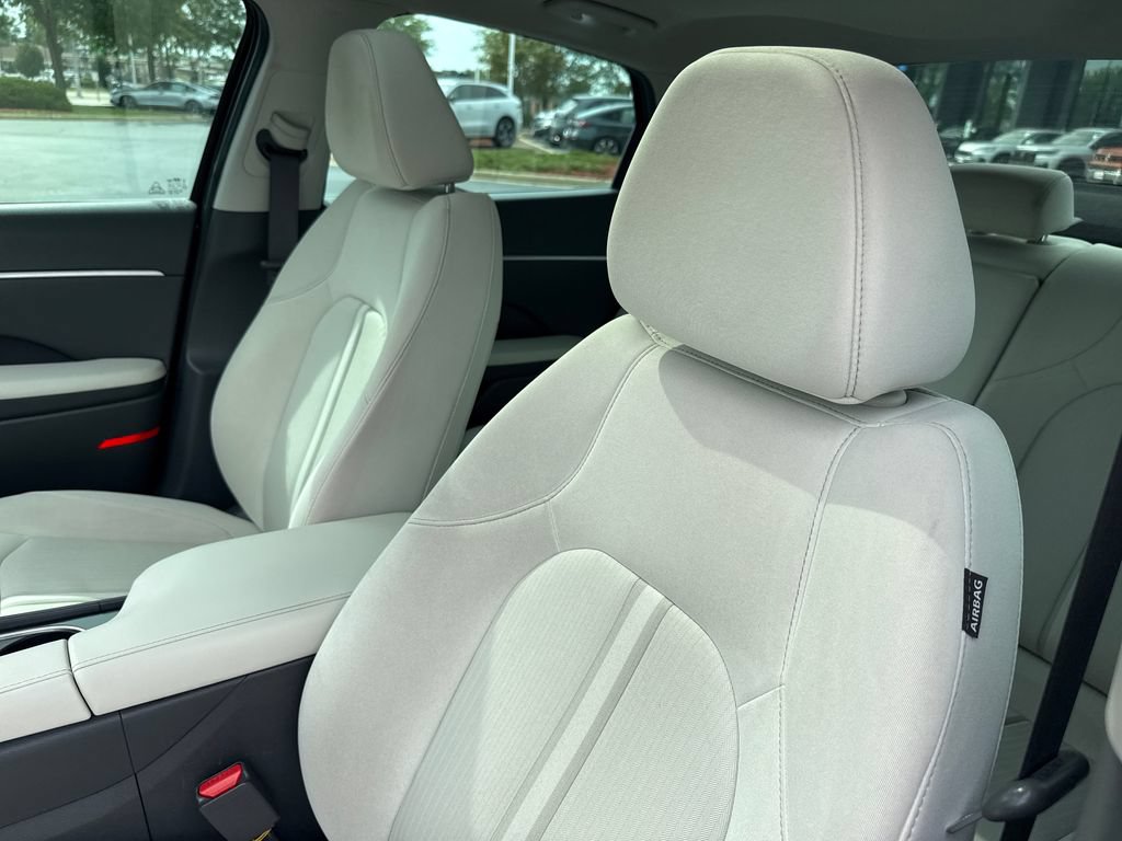 Certified 2024 Hyundai Sonata SEL w/ Convenience Package FWD image 12