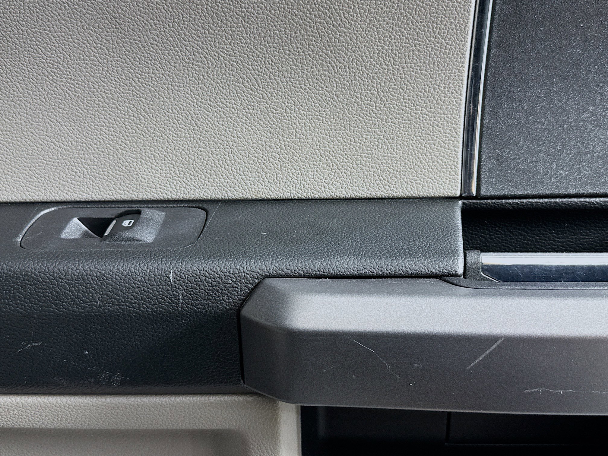 Used 2017 Ford F250 XLT w/ Snow Plow Prep Package image 24