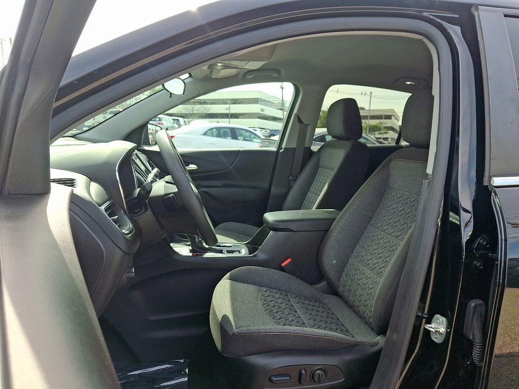Used 2023 Chevrolet Equinox LT image 14