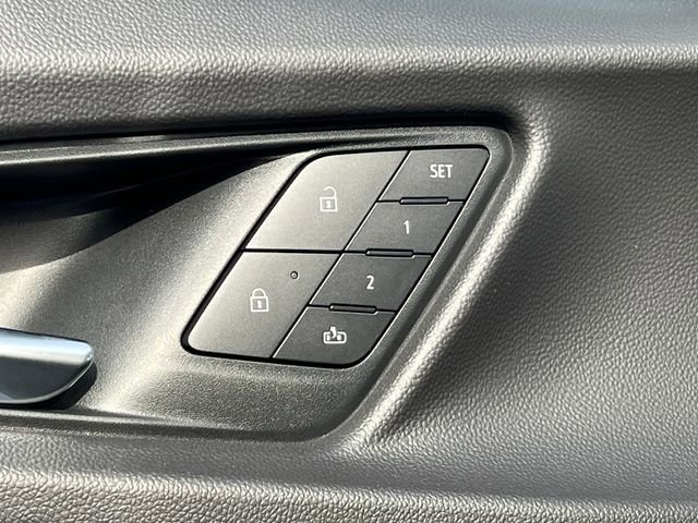 New 2026 Chevrolet Equinox RS w/ Convenience Package III AWD/4WD image 17