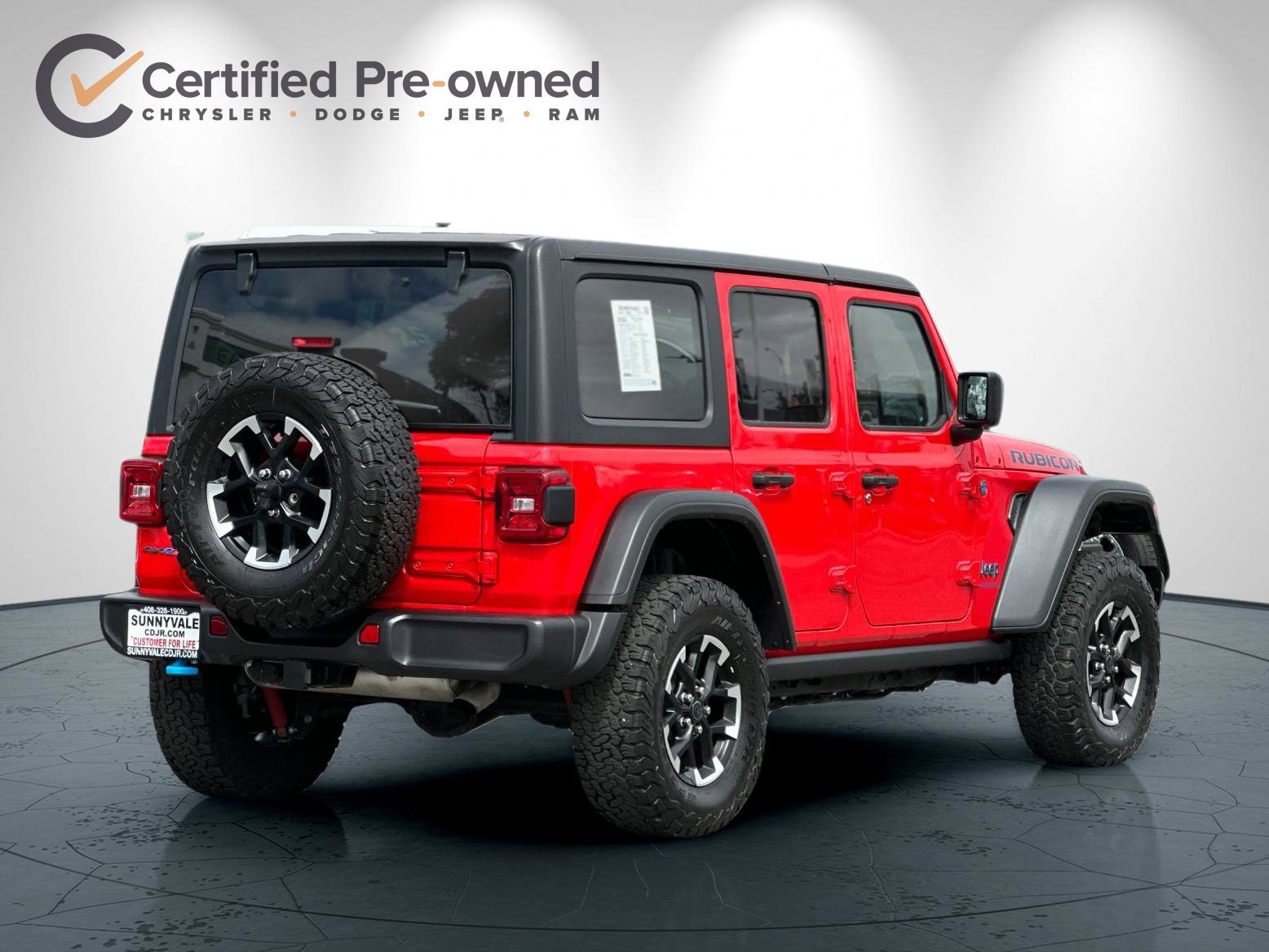 Certified 2025 Jeep Wrangler Unlimited Rubicon 4xe w/ Convenience Group AWD/4WD image 4