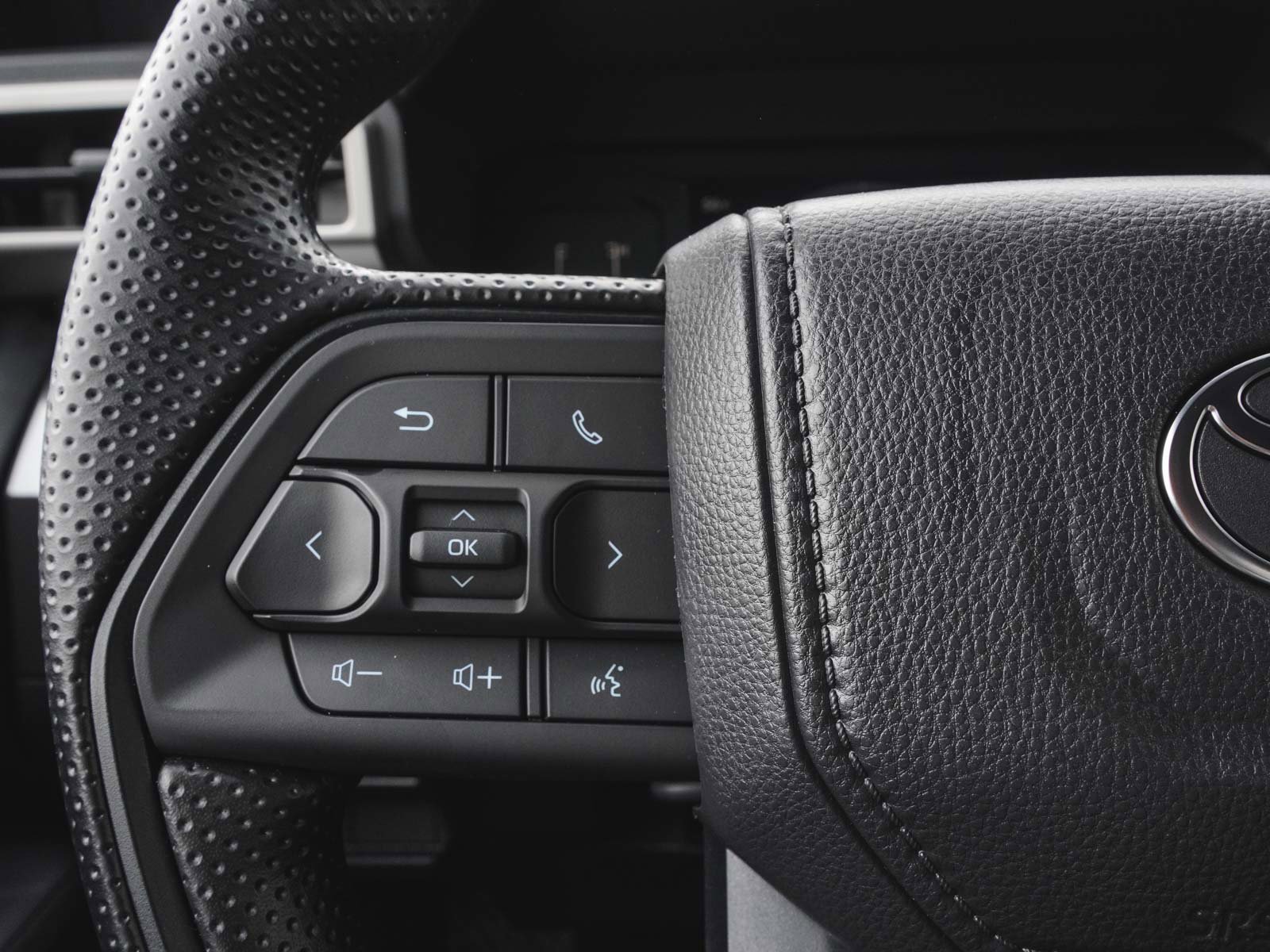 Used 2025 Toyota Tacoma SR5 image 22