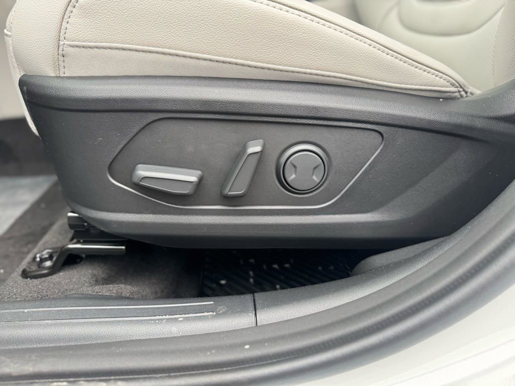 New 2026 Hyundai Tucson Limited image 14