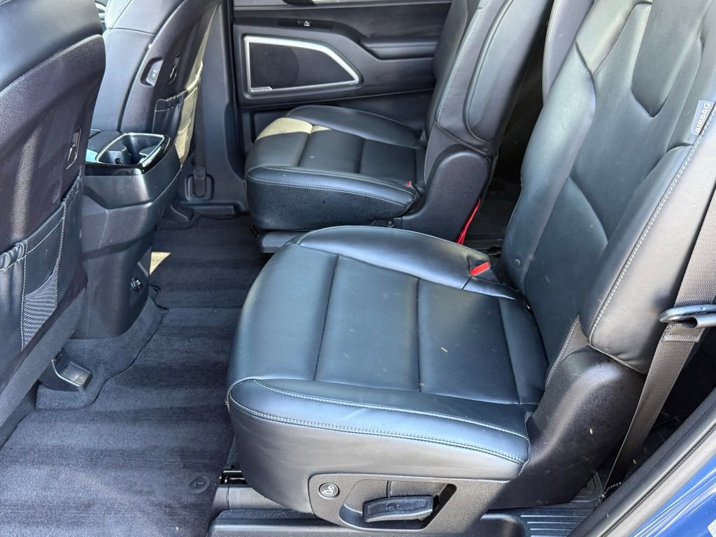 Used 2025 Kia Telluride S image 35