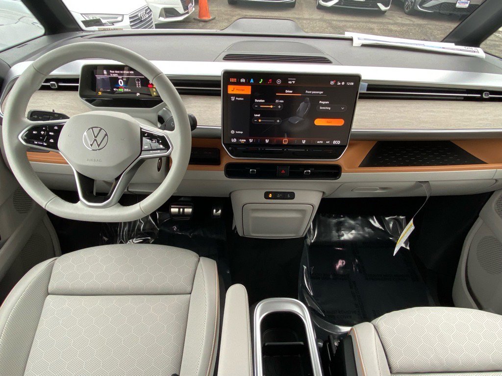 New 2025 Volkswagen ID. Buzz 1st Edition image 8