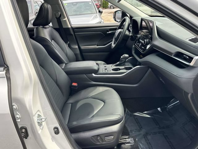 Used 2026 Toyota Highlander XLE AWD/4WD image 17
