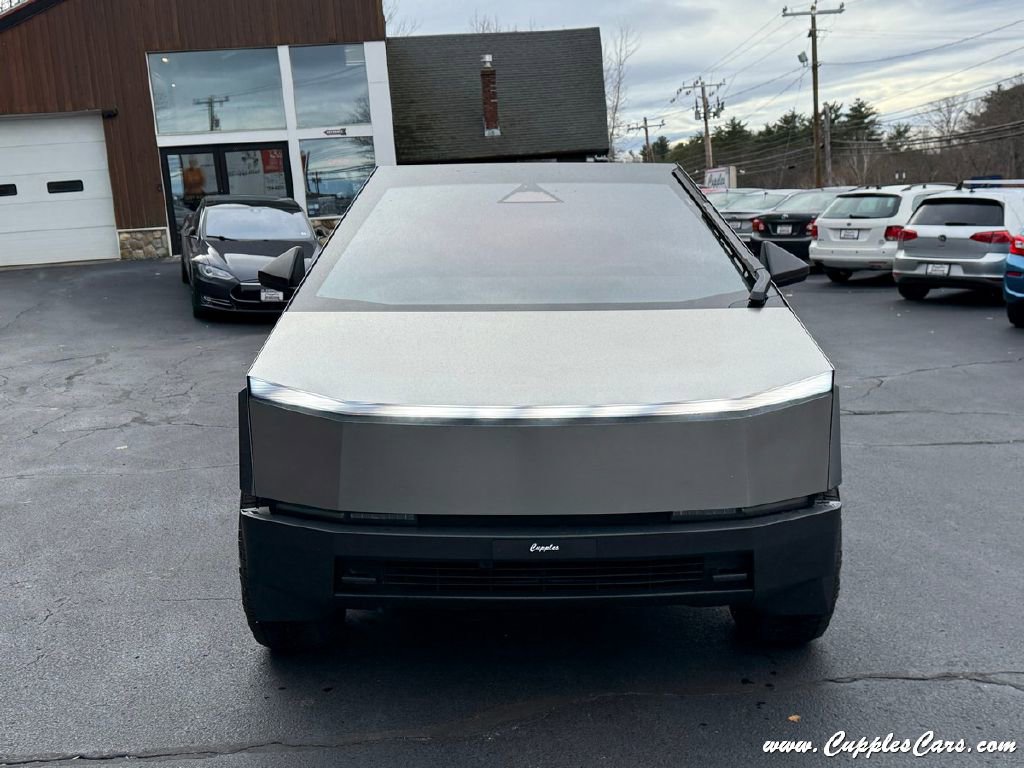 Used 2025 Tesla Cybertruck AWD Crew Cab image 34