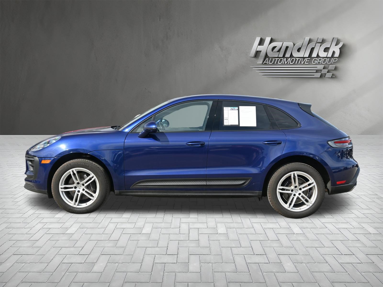 Used 2024 Porsche Macan w/ Premium Plus Package image 10