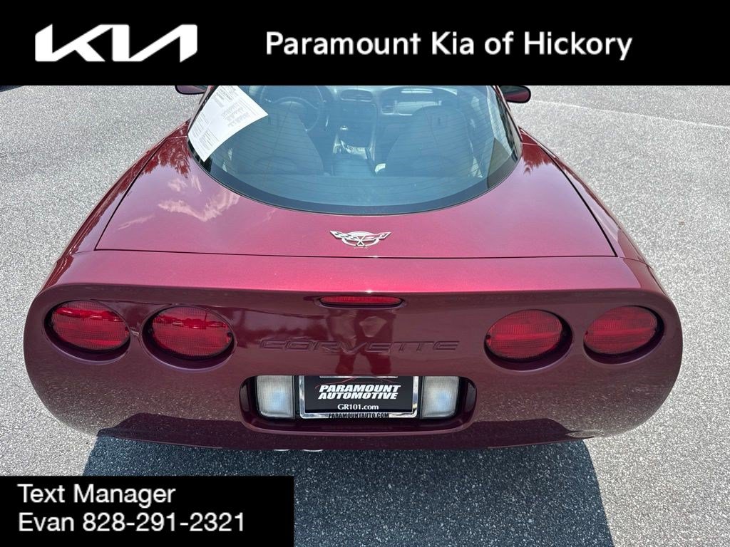 Used 2003 Chevrolet Corvette Coupe w/ Preferred Equipment Group RWD image 7